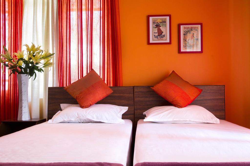 Amber Inn Bangalore Extérieur photo